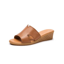 Load image into Gallery viewer, Women's Summer Leather Low Heel Casual Slippers