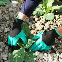 Load image into Gallery viewer, Garden Genie Gloves with Claws on Right Hand