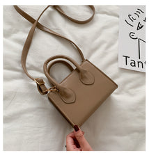 Load image into Gallery viewer, Hot Sale Women Shoulder Bag Small Handbags And Purses Designer Crossbody Bags For Women Flap Tote Cross Body