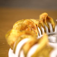Load image into Gallery viewer, Microwave Oven Baked Potato Chips

